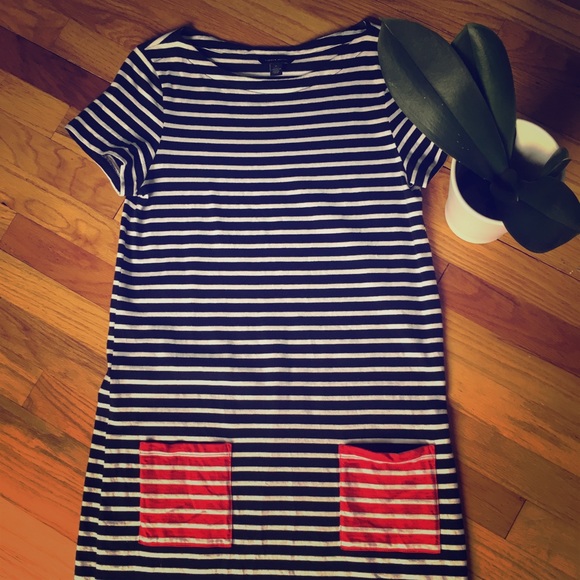 Tommy Hilfiger Dresses & Skirts - Tommy Hilfiger striped T-shirt dress